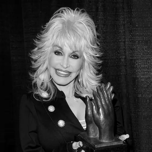 illustration: Dolly Parton